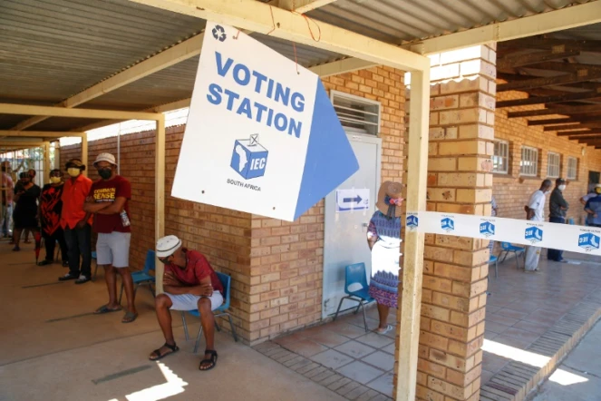 Un bureau de vote dans le township de Mabopane, au nord de Pretoria, le 1er novembre 2021