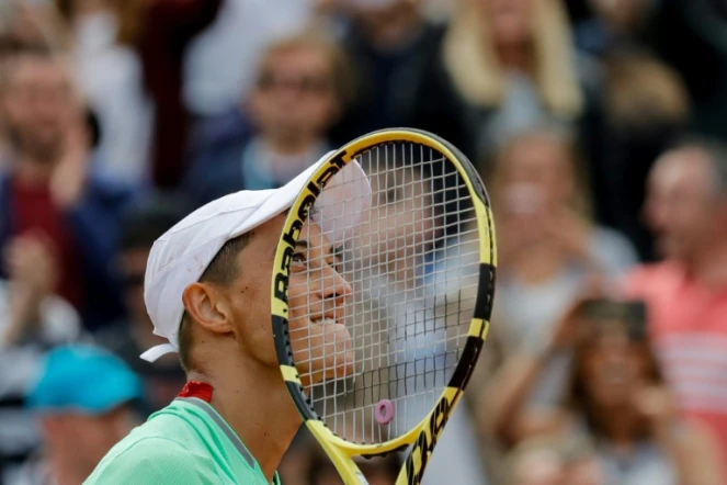 Le Français Antoine Hoang vainqueur de l'Espagnol Fernando Verdasco au 2e tour de Roland-Garros, le 30 mai 2019 à Paris 