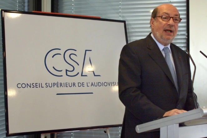 Hervé Bourges, alors président du CSA, le 21 juin 1999 à Paris