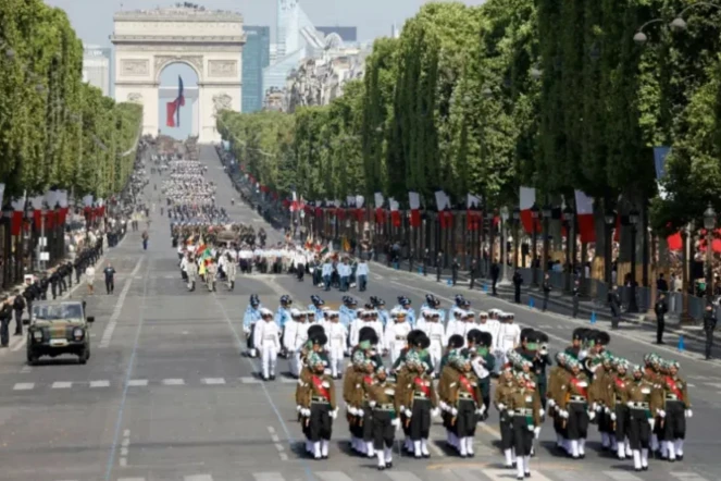 A Paris, les armées défilent devant Macron et Modi pour le 14 juillet