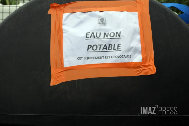 distribution eau citerne  aprés le passage de Belal