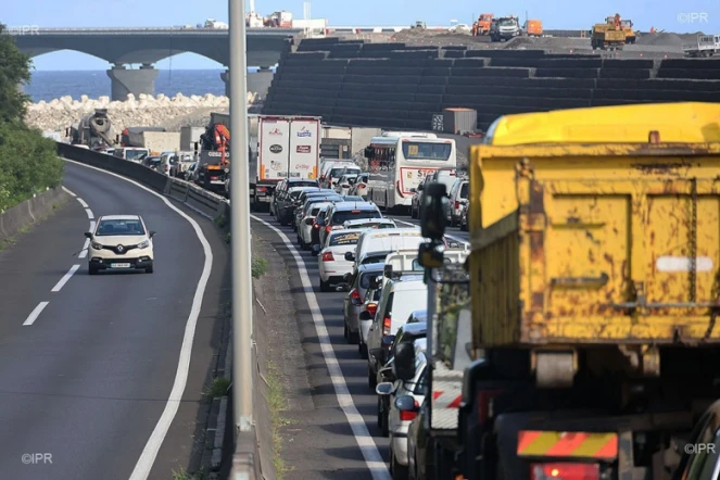 embouteillages route du littoral 17 mars 2021