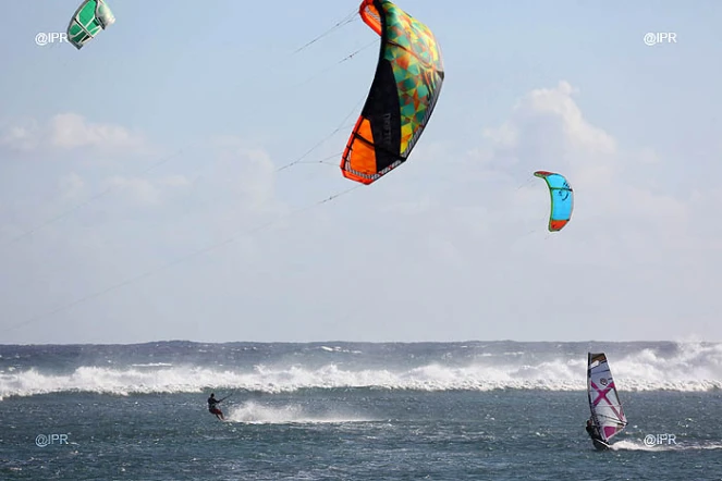 kitesurf