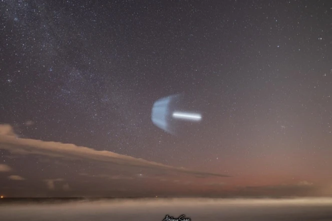 De l'Etang-Salé, il parvient à photographier le lancement d'une fusée SpaceX 