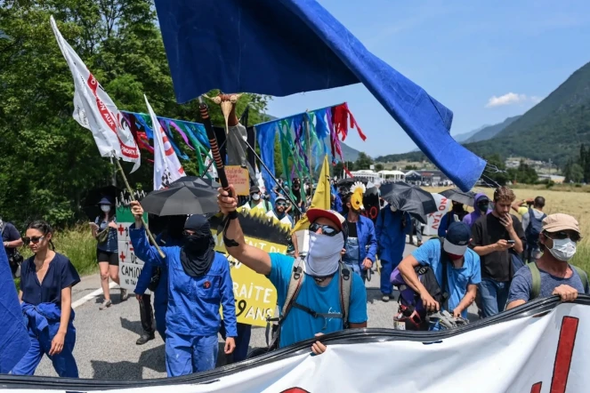 Chantier du Lyon-Turin: 3.000 à 5000 manifestants, brèves échauffourées 