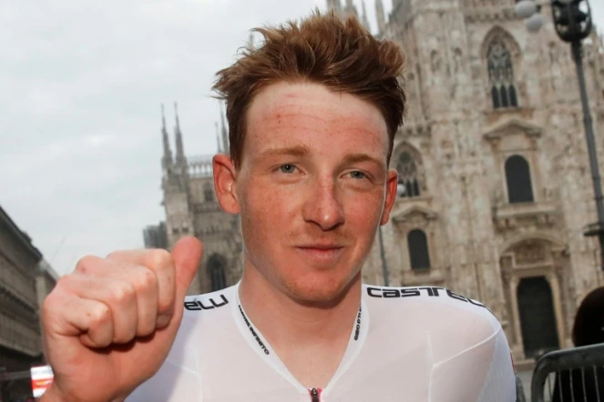 Le Britannique Tao Geoghegan Hart (Ineos) vainqueur du Tour d'Italie, le 25 octobre 2020 à Milan