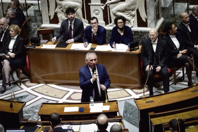 François Bayrou s'exprime lors de sa première séance de questions au gouvernement, le 17 décembre 2024. © STEPHANE DE SAKUTIN / AFP