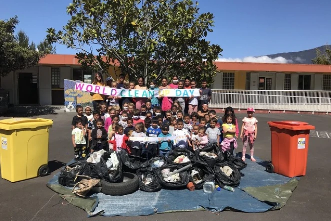 Cilaos : les élèves l'école Bras sec se mobilisent pour ramasser les déchets