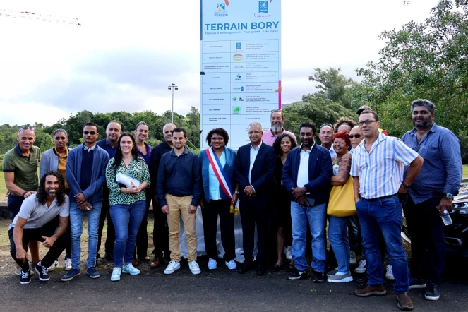 Saint-Louis : pose de la première pierre du Terrain Bory