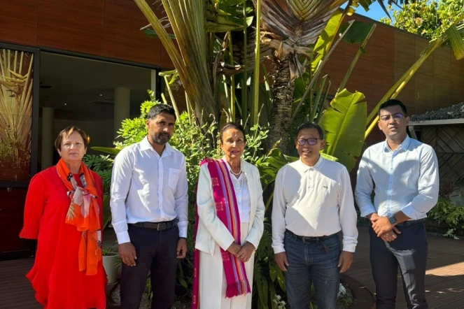 Madagascar : Huguette Bello en visite à l’île Sainte-Marie