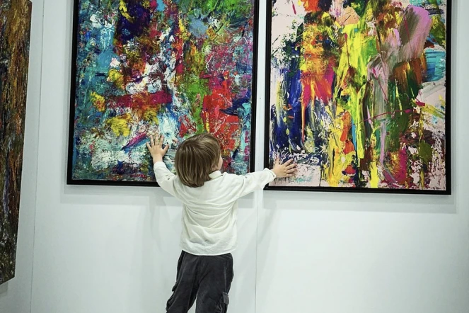 Laurent, 2 ans et demi, vend déjà ses peintures jusqu’à 7.000 euros [?]