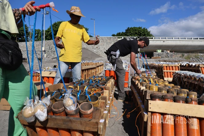 préparatifs du feu d'artifice 