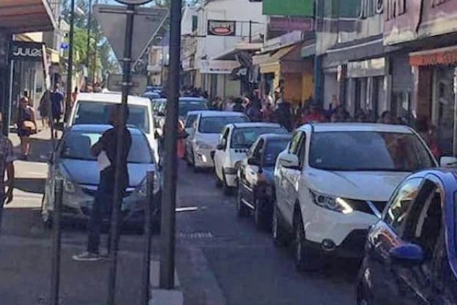 ouverture des magasins en continu à Saint-Paul