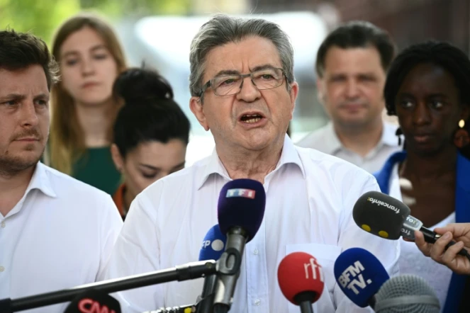 Jean-Luc Mélenchon, leader de LFI et de la gauche unie Nupes, lors d'une conférence de presse avant le deuxième tour des législatives, le 17 juin 2022 à Paris
