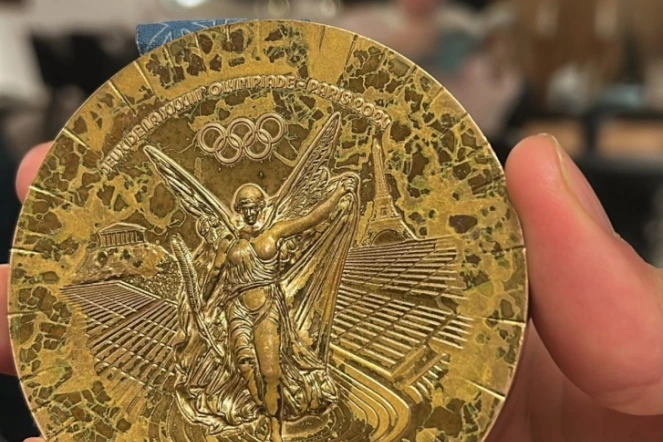 "Paris 1924" : des athlètes des JO 2024 montrent le piteux état de leurs médailles de bronze