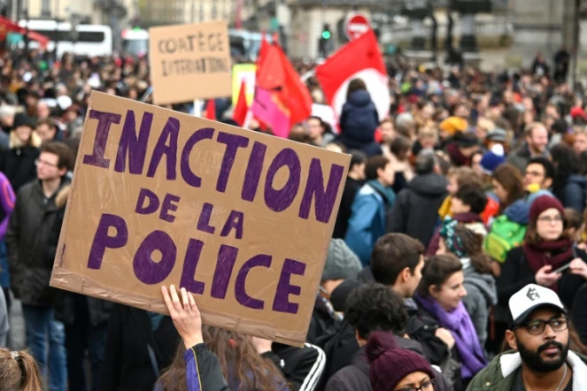 Une pancarte lors de la marche contre les violences faites aux femmes le 23 novembre 2019 à Paris