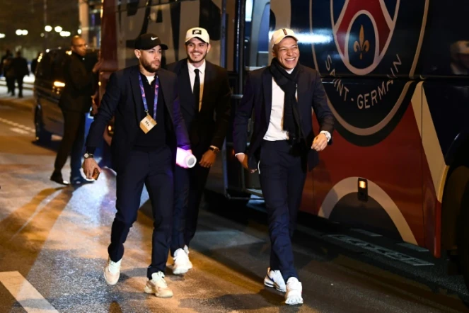 Kylian Mbappé, avec Neymar, Mauro Icardi et les Parisiens à leur arrivée pour le match contre Dortmund au Parc des Princes, le 11 mars 2020 