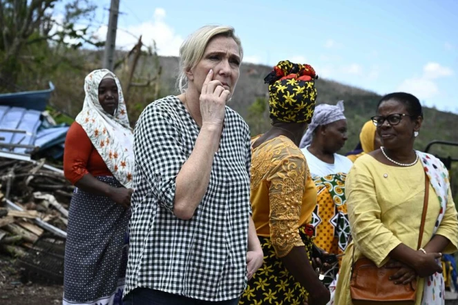 Loi d’urgence pour Mayotte : le RN va amender le texte, car "il n’y a rien sur l’immigration" selon Marine Le Pen