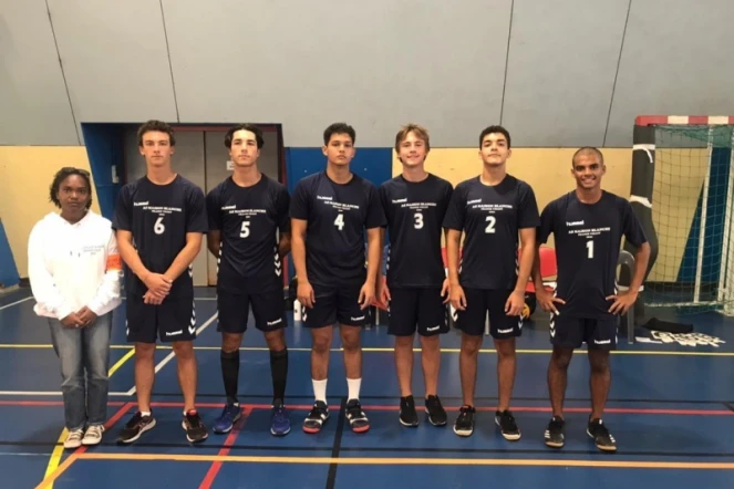 équipe de volley ball saint-pauloise remporte un championnat UNSS