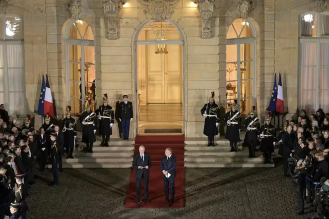  François Bayrou et Michel Barnier, à Matignon, le vendredi 13 décembre. 