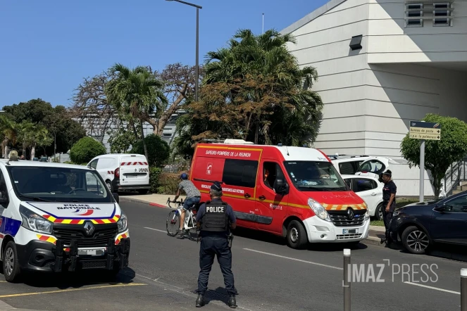 Le Port : un jeune homme tué à coups de couteaux près de la médiathèque