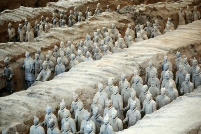 L'armée de terracotta, découverte en 1974 à Xian, composée de 8.000 soldats destinés à  protéger le premier empereur chinois Qin Shihuang dans l'au-delà