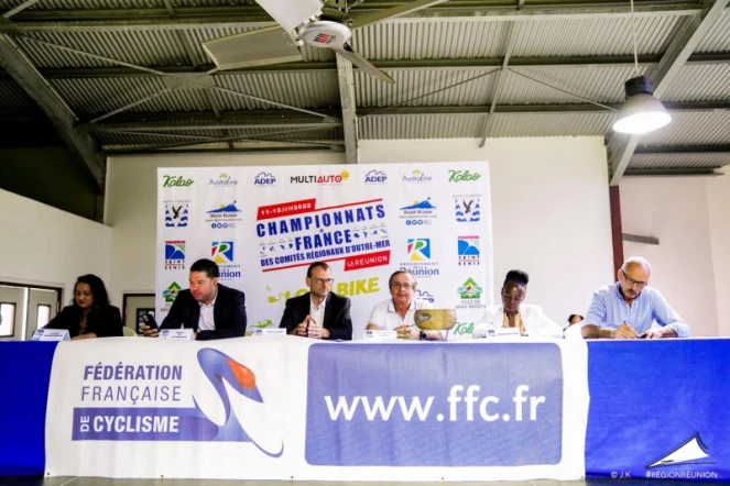 Présentation des équipes du championnat de France de cyclisme d'Outre-mer, mai 2022
