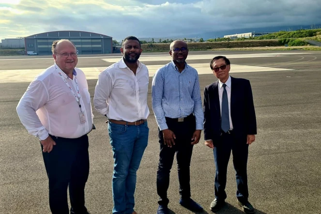 le président du Conseil Départemental de Mayotte visite l'aéroport de Pierrefonds