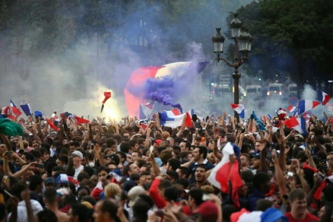 Une fan zone au centre de Paris pour la demi-finale France-Belgique, le 10 juillet 2018