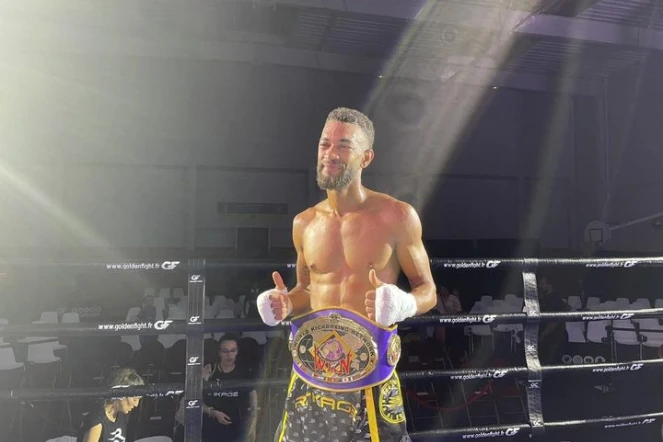 Le dionysien Vincent Naxos triple champion du monde de kickboxing