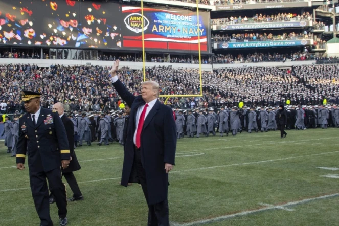 Le président des Etats-Unis Donald Trump lors d'un match militaire de football américain au Lincoln Financial Field de Philadelphie (Pennsylvanie) le 8 décembre 2019