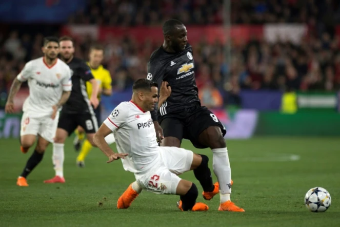Pas de vainqueur dans le choc entre le Séville FC du défenseur Gabriel Mercado (N.23) et Manchester United au stade Sanchez Pizjuan, le 21 février 2018 
