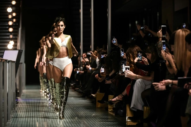 Un défilé baptisé "Lingerie rocks" à Paris, le 20 janvier 2019