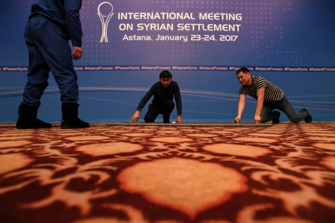 Préparatifs pour les premiers pourparlers entre les rebelles syriens et les représentants du régime de Damas, à l'hôtel Rixos d'Astana, le 22 janvier 2017 au Kazakhstan