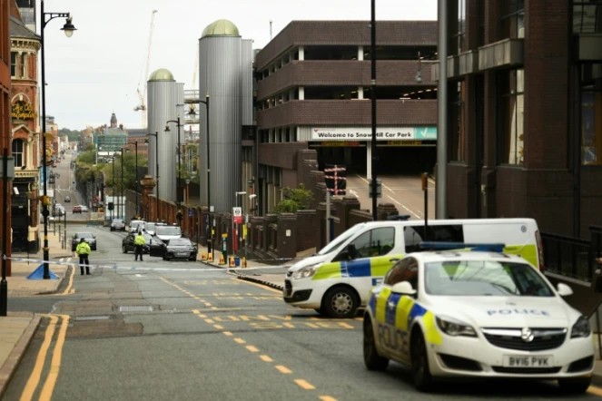 Un cordon de police établi le 6 septembre 2020 dans une rue de Birmingham, deuxième ville d'Angleterre, après que  plusieurs personnes ont été poignardées