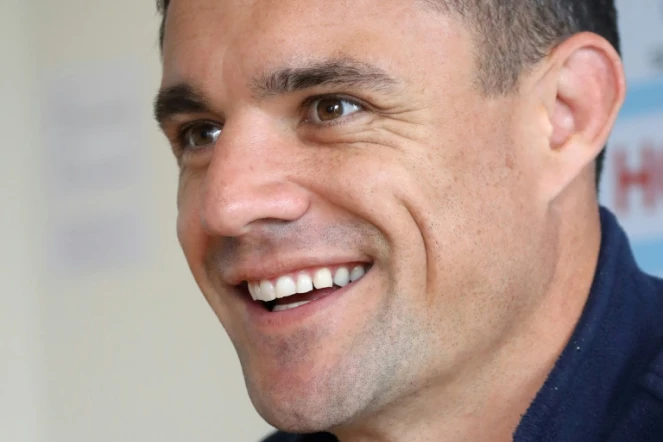 Dan Carter lors d'une conférence de presse du Racing 92 le 30 mai 2018 au centre d'entraînement du club au  Plessis-Robinson, près de Paris