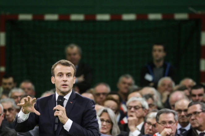 Le président Emmanuel Macron lors du débat avec les maires de Normandie, le 15 janvier 2019 à Grand Bourgtheroulde