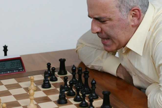 La légende des échecs Garry Kasparov lors d'un match face à Levon Aronian le 15 août 2017 à St Louis, aux Etats-Unis
