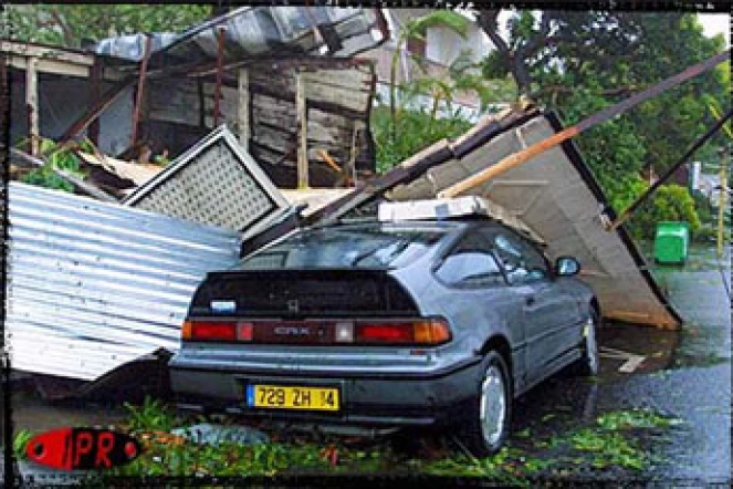Cyclone Dina le 22 janvier 2002 (Photo d'archives)