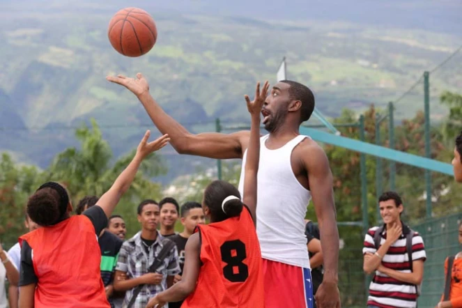 Vendredi 22 Juin 2012

Runball - Collège Le Toullec du Port