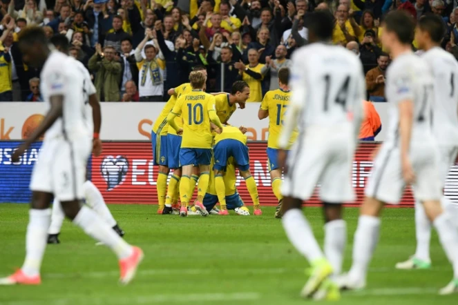 L'équipe de France s'incline devant la Suède en qualification pour le Mondial-2018 à Solna, le 9 juin 2017