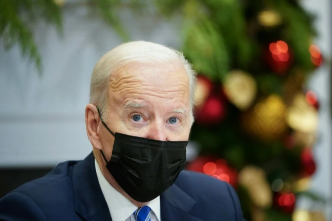 Le président américain Joe Biden lors de son briefing de presse après une réunion consacrée à la pandémie de Covid-19 à Washington, le 16 décembre 2021