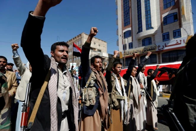 Manifestation à Sanaa, le 13 novembre 2017 appelant à la levée du blocus imposé par la coalition arabe