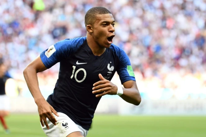 L'attaquant français Kylian Mbappé buteur lors de la qualification en quart de finale du Mondial le 30 juin 2018