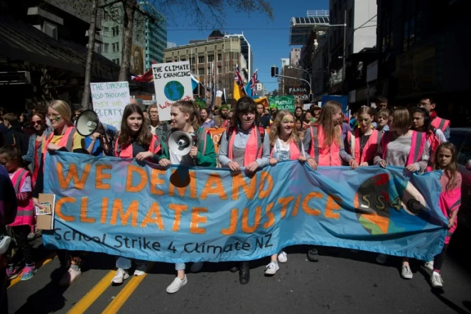 En Nouvelle-Zélande, la marche du "vendredi pour l'avenir" a rassemblé 40.000 personnes appelant à sauver la planète, le 27 septembre 2019