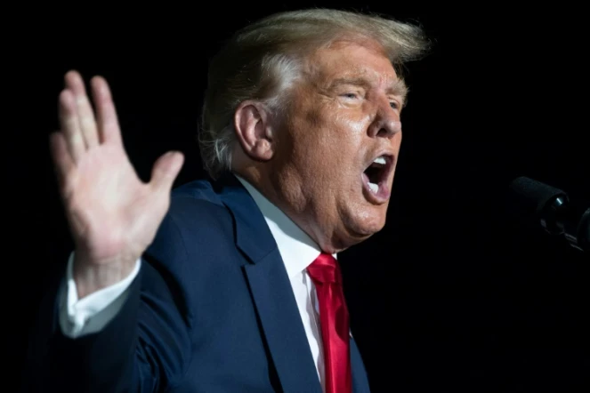 Donald Trump en meeting à l'aéroport Sanford International d'Orlando, en Floride, le 12 octobre 2020