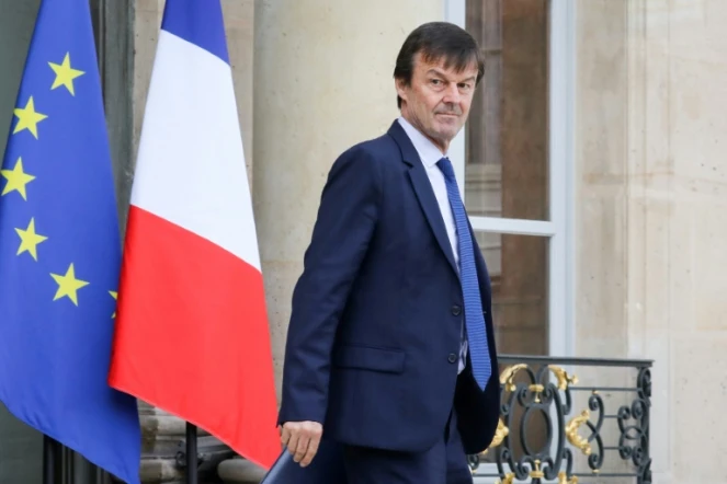 Le ministre de la Transition écologique Nicolas Hulot sort de l'Elysée après le Conseil des ministres le 11 avril 2018 à Paris