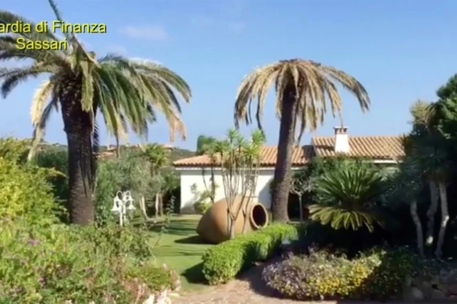 Capture d'écran d'une vidéo fournie par la Guardia du Finanza de La "Villa Bianca" à Porto Cervo en Sardaigne, le 13 octobre 2017