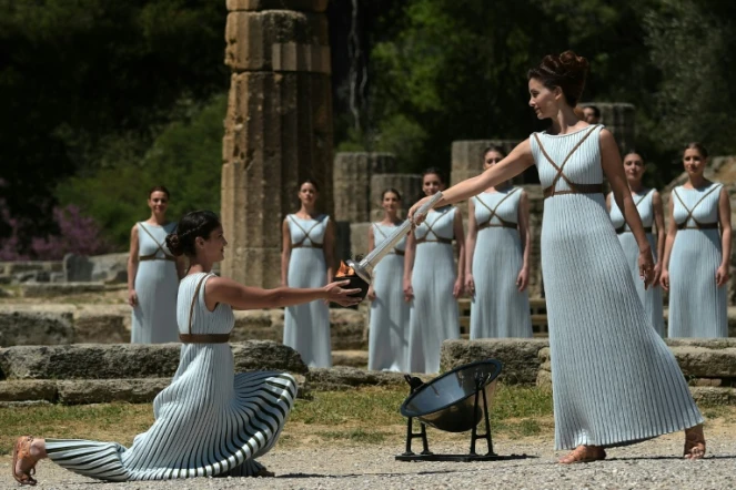 Cérémonie de l'allumage de la flamme olympique au Temple d'Hera à Olympie, le 21 avril 2016 