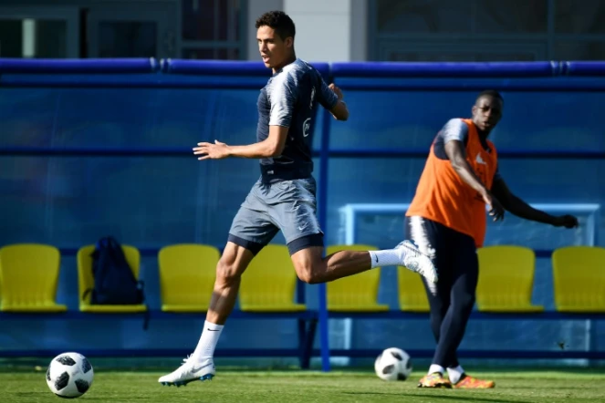 Raphaël Varane lors d'une séance d'entraînement avec l'équipe de France au camp de base d'Istra, le 18 juin 2018